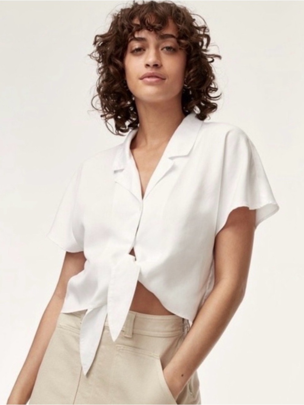 Aritzia / Wilfred Free White Tie-Front Short Sleeve Women's Blouse